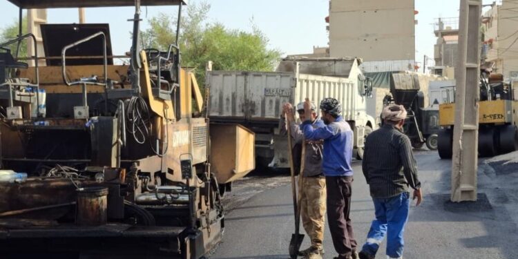 نهضت آسفالت معابر مناطق مختلف مسجدسلیمان استارت خورد