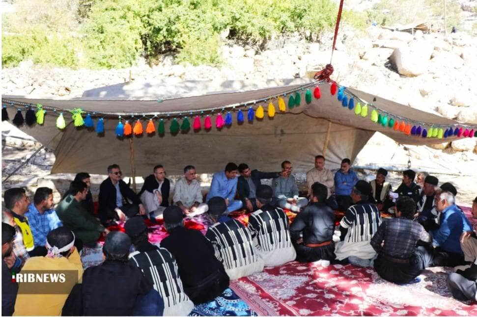 زیر آسمان تاراز؛ میز خدمت کمیته امداد به مناسبت هفته بسیج برپا شد زیر آسمان تاراز؛ میز خدمت کمیته امداد به مناسبت هفته بسیج برپا شد