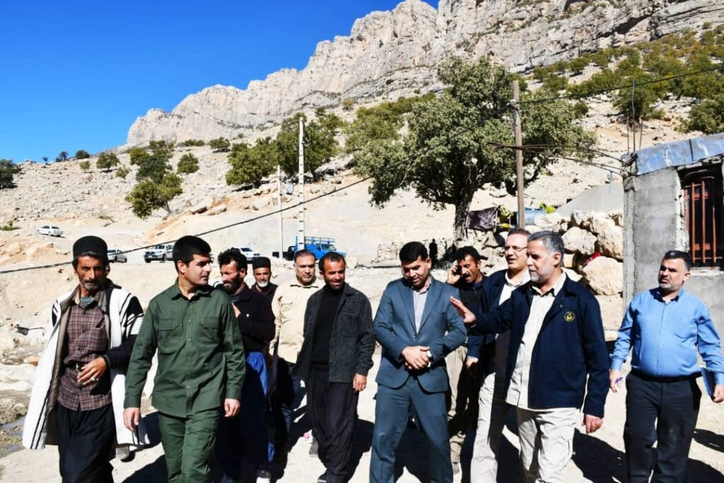 زیر آسمان تاراز؛ میز خدمت کمیته امداد به مناسبت هفته بسیج برپا شد زیر آسمان تاراز؛ میز خدمت کمیته امداد به مناسبت هفته بسیج برپا شد