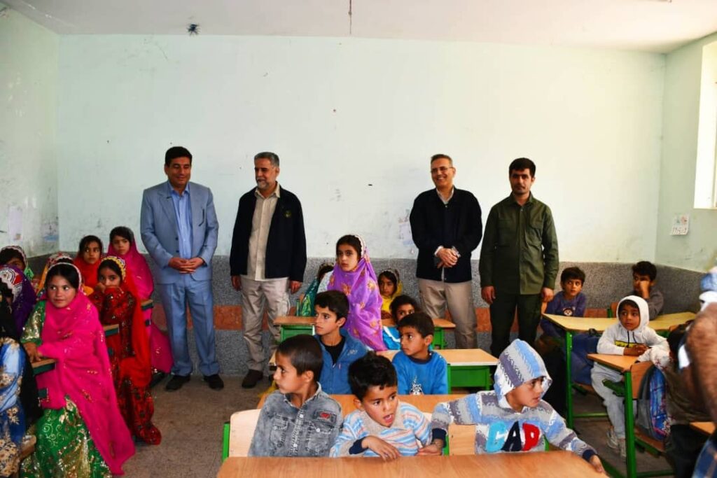 زیر آسمان تاراز؛ میز خدمت کمیته امداد به مناسبت هفته بسیج برپا شد زیر آسمان تاراز؛ میز خدمت کمیته امداد به مناسبت هفته بسیج برپا شد