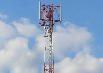 آغاز عملیات نصب دکل همراه اول و تقویت پوشش اینترنت پر سرعت در منطقه دره اشکفت مسجد سلیمان