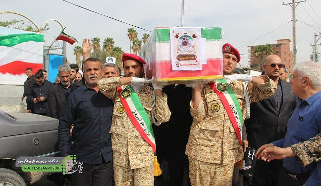 تشییع پیکر پنجمین شهید هوانیروز با حضور گسترده مردم مسجدسلیمان تشییع پیکر پنجمین شهید هوانیروز با حضور گسترده مردم مسجدسلیمان