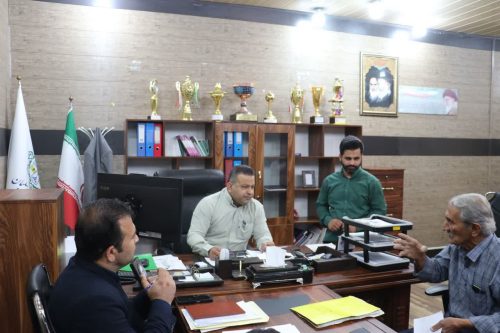 گفتوگوی بیواسطه شهروندان با شهردار مسجدسلیمان؛ خسروی پای حرف مردم نشست گفتوگوی بیواسطه شهروندان با شهردار مسجدسلیمان؛ خسروی پای حرف مردم نشست