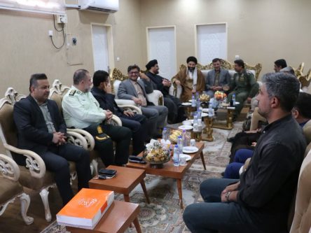 تجلیل شهردار و مسئولین شهرستان مسجدسلیمان از فرماندهان ارتش تجلیل شهردار و مسئولین شهرستان مسجدسلیمان از فرماندهان ارتش