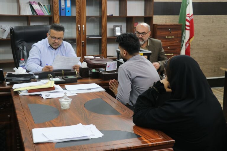 هشت ساعت پیگیری مطالبات شهروندان در ملاقات عمومی شهردار مسجد سلیمان هشت ساعت پیگیری مطالبات شهروندان در ملاقات عمومی شهردار مسجد سلیمان