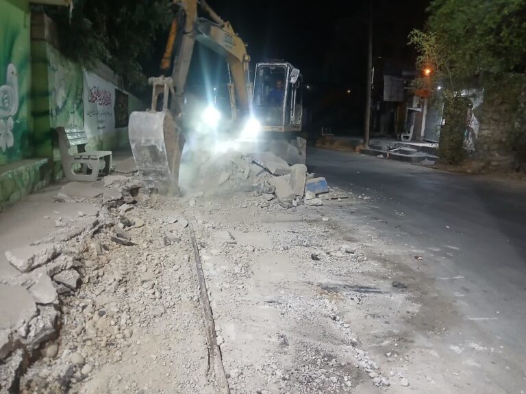 محور دسترسی چهار راه شهرداری تاچاه شماره یک تعریض شد محور دسترسی چهار راه شهرداری تاچاه شماره یک تعریض شد