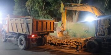 محور دسترسی چهار راه شهرداری تاچاه شماره یک تعریض شد محور دسترسی چهار راه شهرداری تاچاه شماره یک تعریض شد