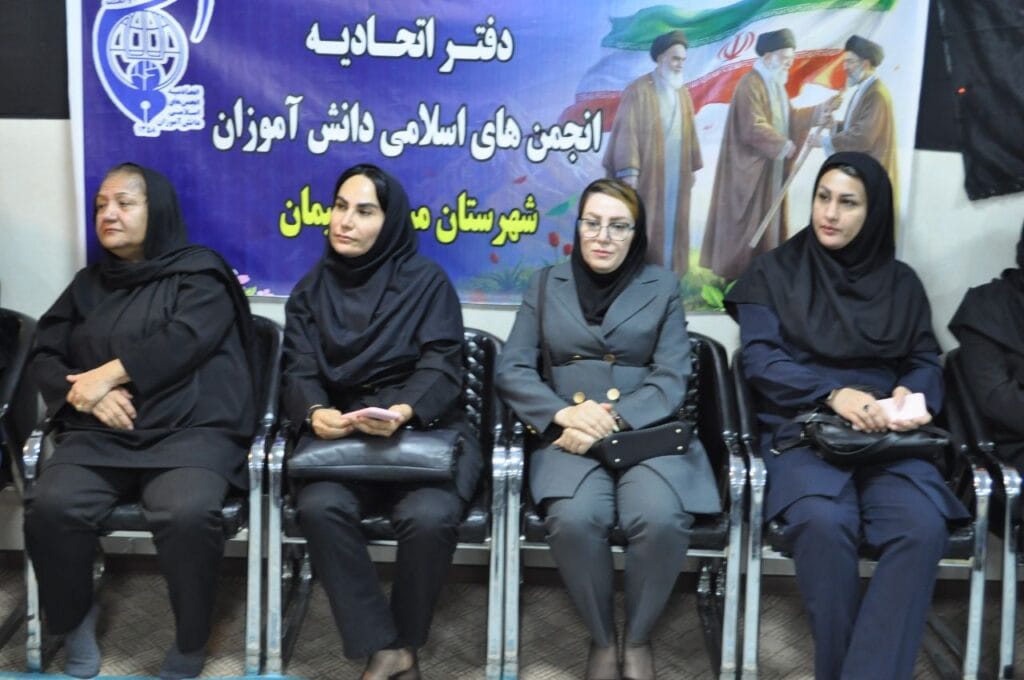 تجلیل از خبرنگاران مسجدسلیمان؛ تأکید امام جمعه بر پیگیری مطالبات جامعه رسانه‌ای
