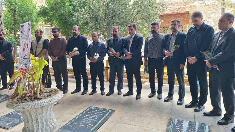 همزمان با ۱۷ مرداد روز خبرنگار تجلیل از مقام شهدای رسانه در مسجدسلیمان
