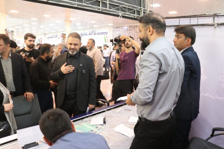 میز خدمت شهرداری مسجدسلیمان ، مسئولان پای دغدغه های شهروندان نشستند
