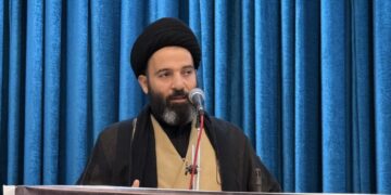 امام جمعه مسجدسلیمان: تدوین سند جامع توسعه شهرستان با تکیه بر درآمدهای نفتی ضروری است
